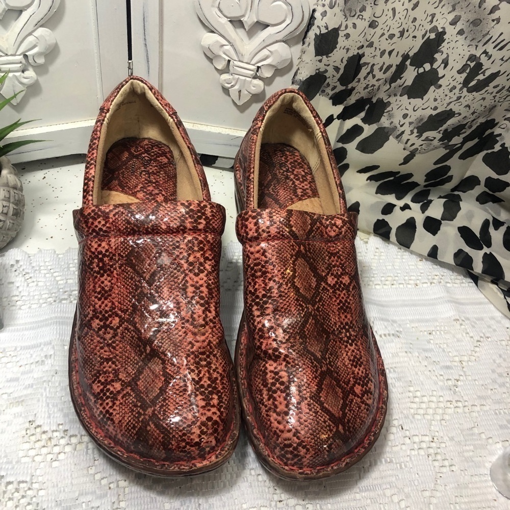 B.O.C. Pink/brown Animal Print Clogs.